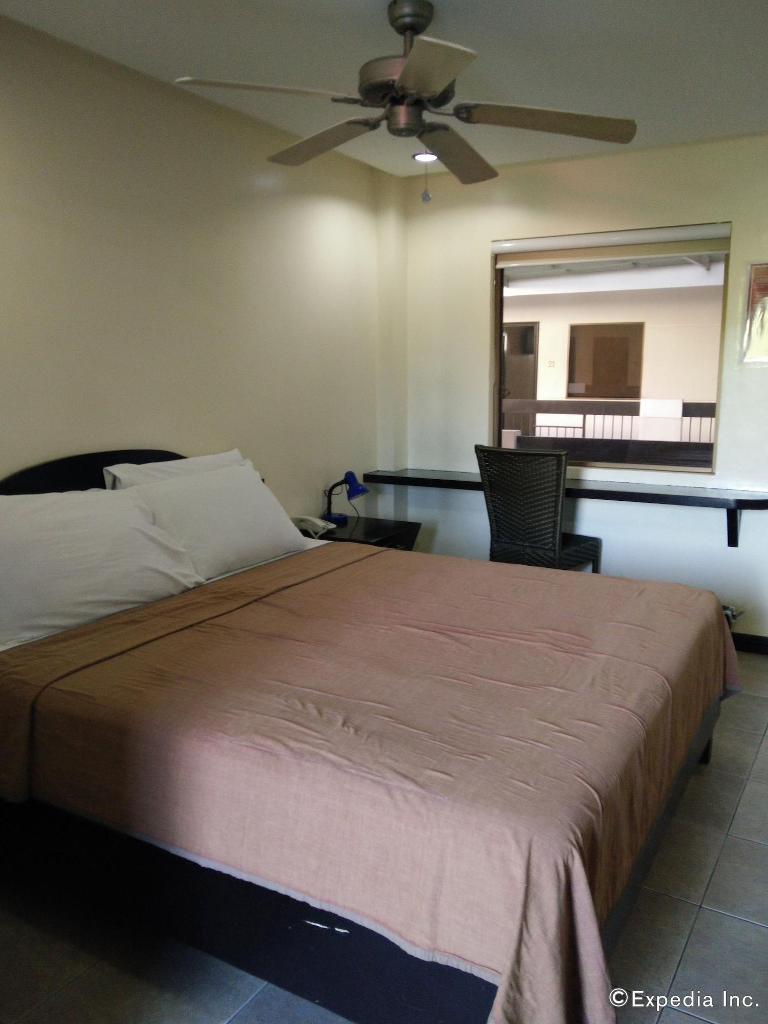 Boomerang Hotel Angeles Buitenkant foto
