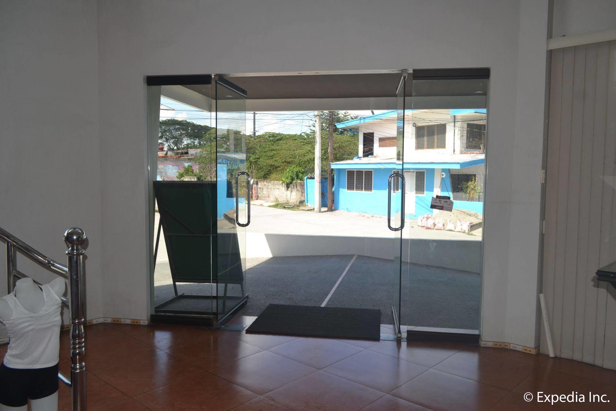 Boomerang Hotel Angeles Buitenkant foto