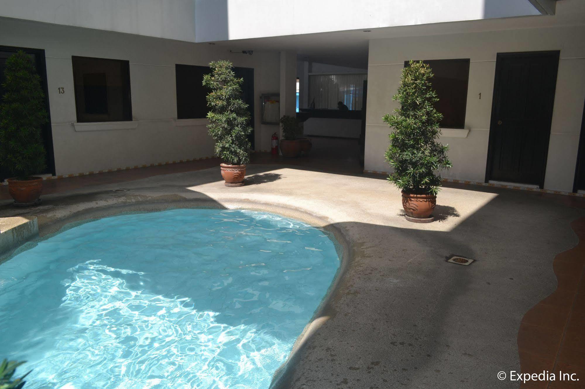 Boomerang Hotel Angeles Buitenkant foto