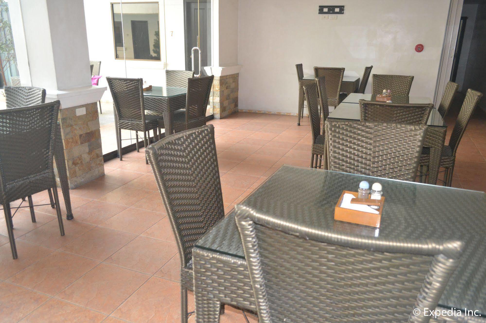 Boomerang Hotel Angeles Buitenkant foto