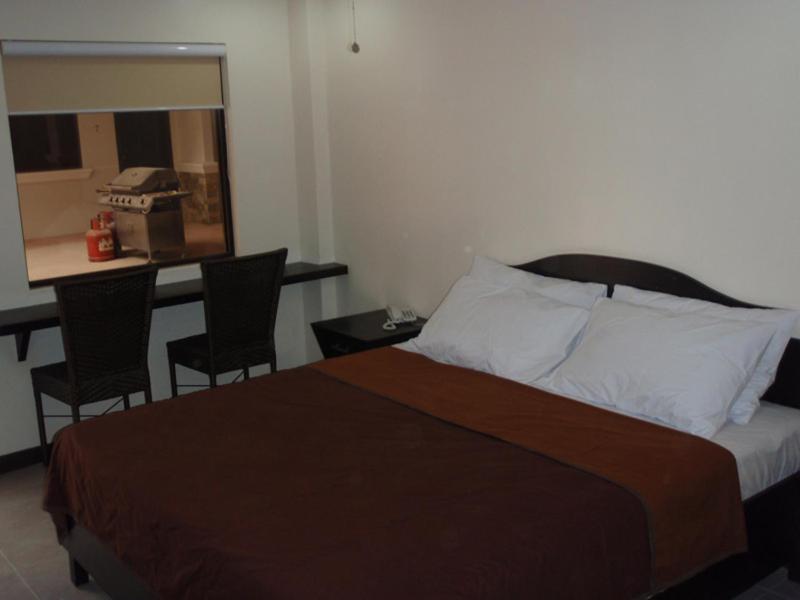 Boomerang Hotel Angeles Buitenkant foto