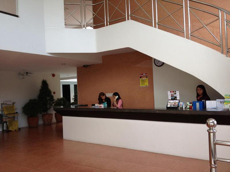 Boomerang Hotel Angeles Buitenkant foto
