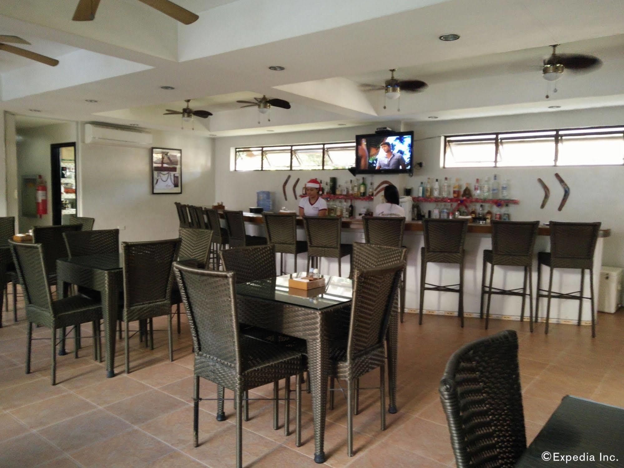 Boomerang Hotel Angeles Buitenkant foto